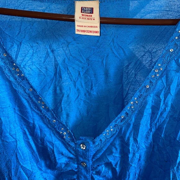 Blue Top - Picture 3 of 3